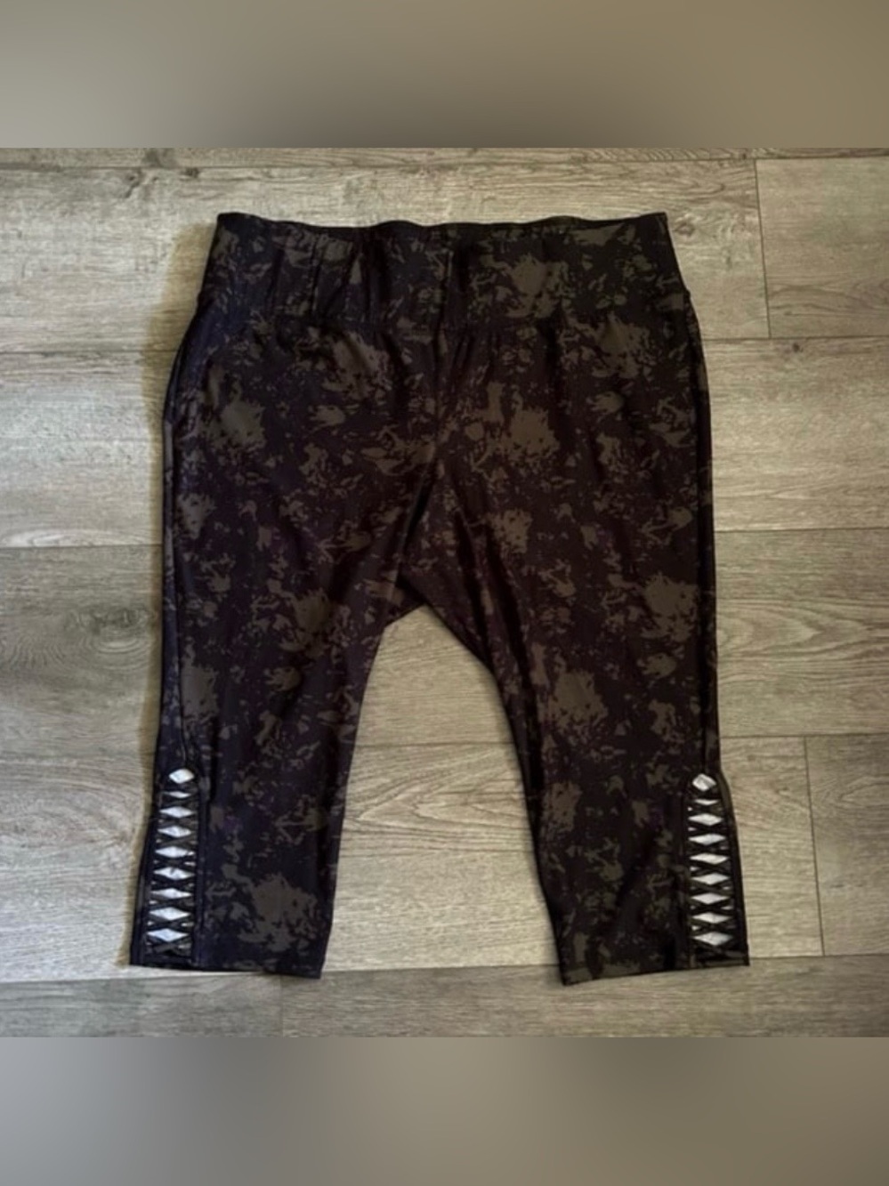 LIVI Active Athleisure Activewear High Waist Capri Leggings Plus Size 28W